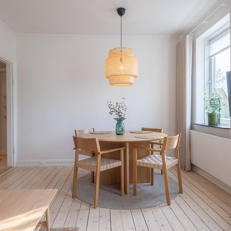 Newly Renovated 1-Bed Apartment In Aalborg Buitenkant foto
