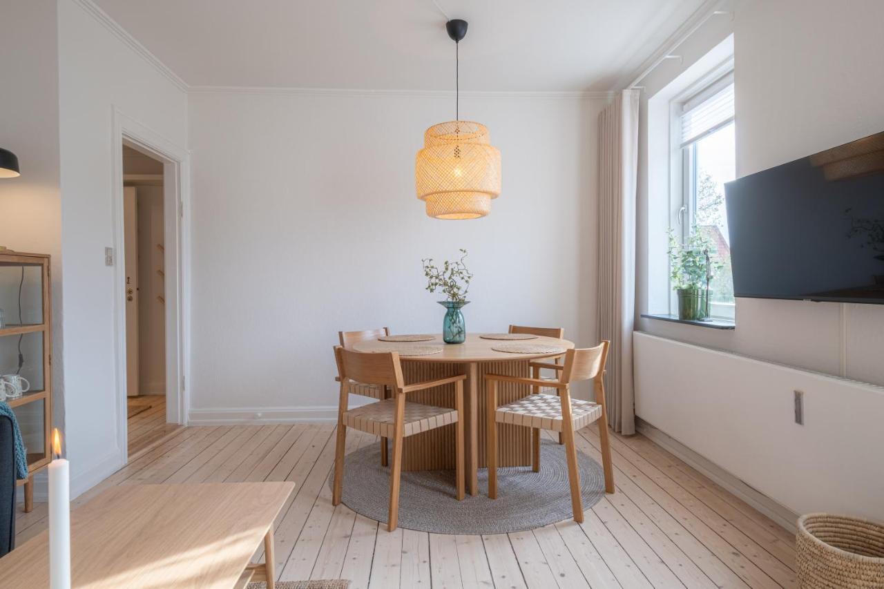 Newly Renovated 1-Bed Apartment In Aalborg Buitenkant foto