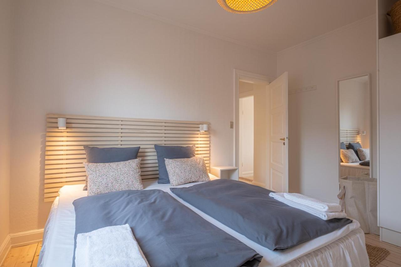 Newly Renovated 1-Bed Apartment In Aalborg Buitenkant foto