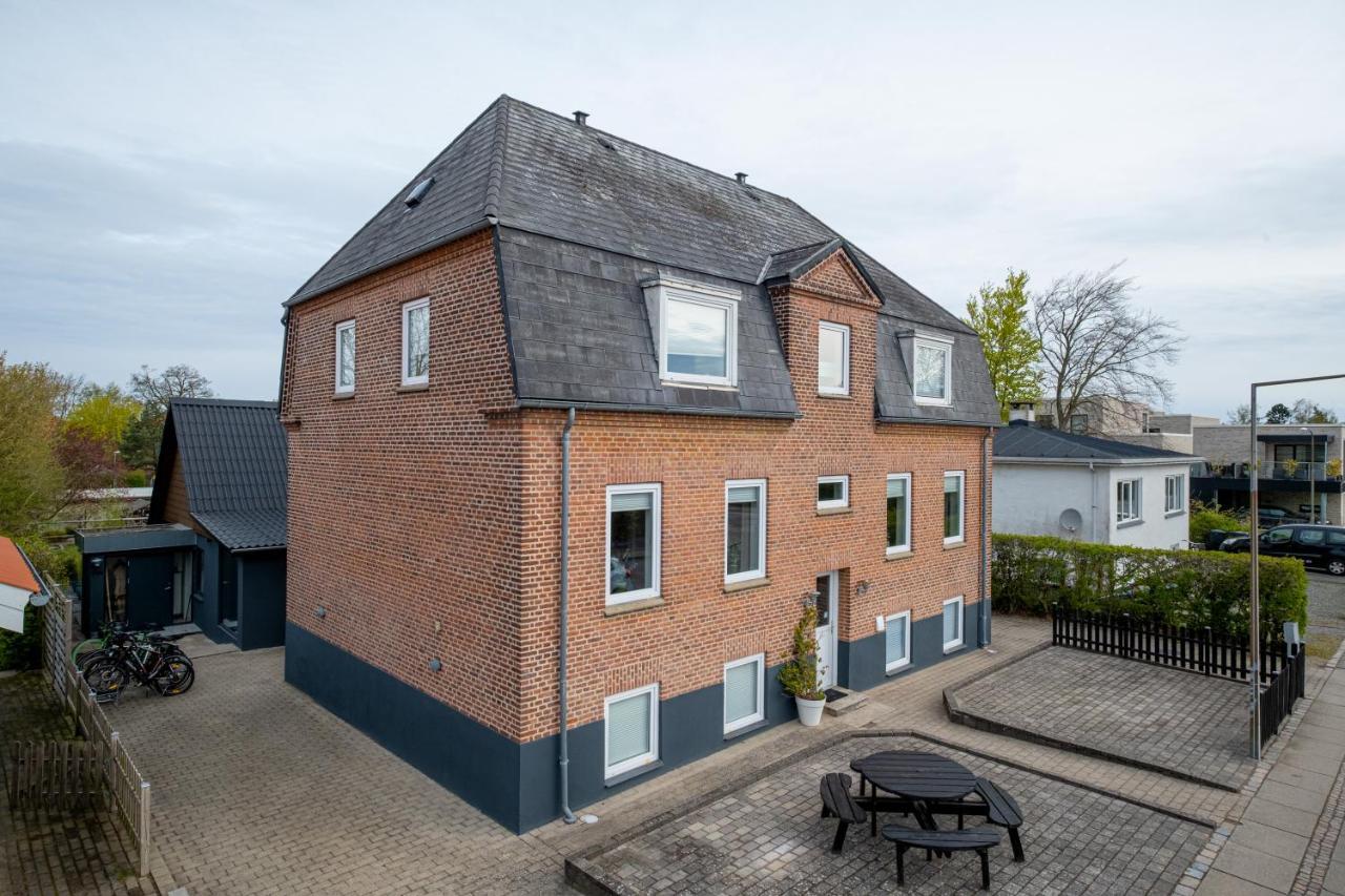 Newly Renovated 1-Bed Apartment In Aalborg Buitenkant foto