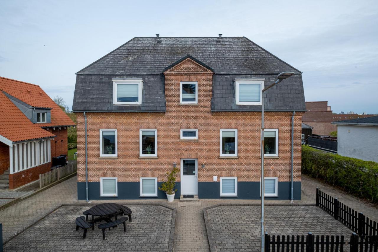 Newly Renovated 1-Bed Apartment In Aalborg Buitenkant foto